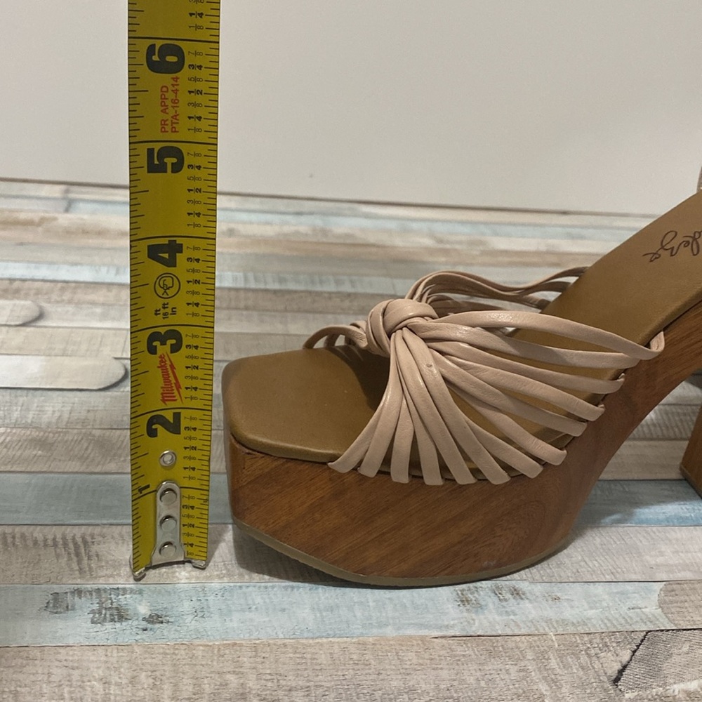 Nataly Mendez Wooden Block Heel Sandals - Picture 12 of 16